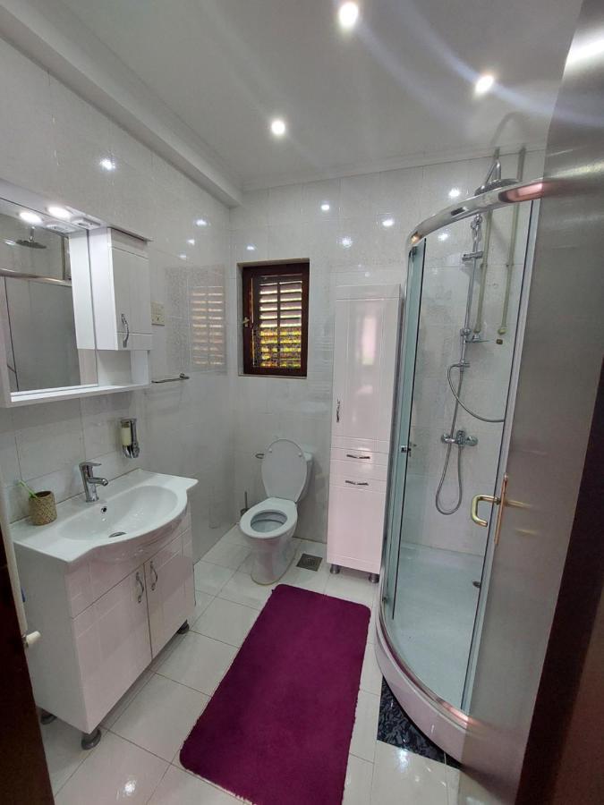 Holiday Home Milanovic Cetinje Eksteriør billede