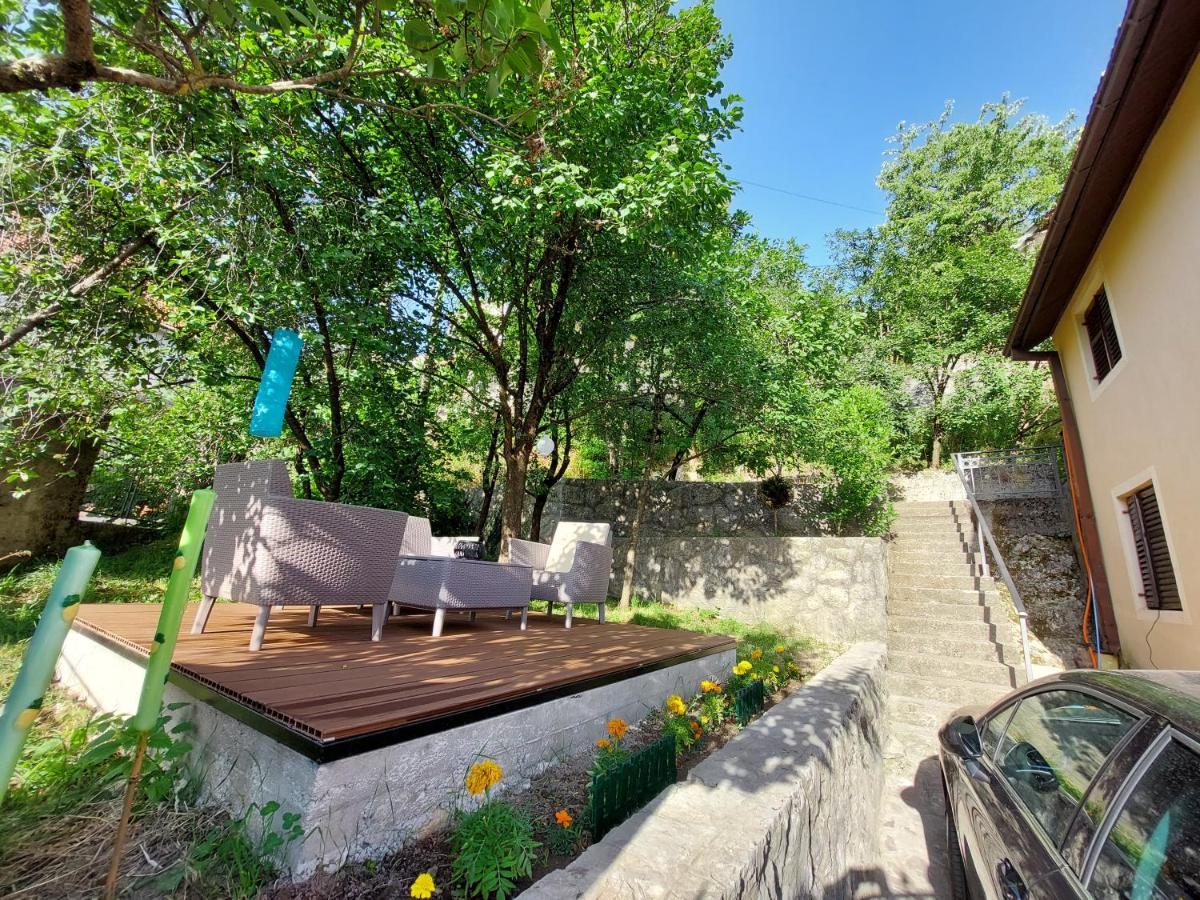 Holiday Home Milanovic Cetinje Eksteriør billede